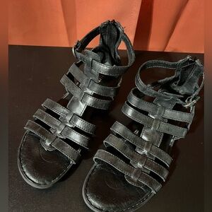 Born gladiator sandals Sz 8